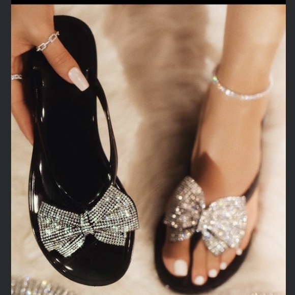 Rhinestone bow, jelly, flip-flops. Black. Never worn. Size 6. - Picture 3 of 7
